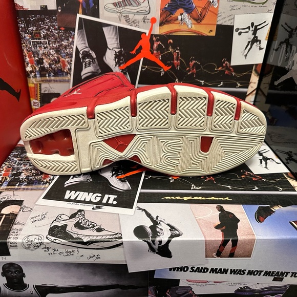 Jordan Melo M7 Size 9.5 Red/White Used Like New 414843-602 RARE With BOX - Picture 3 of 9